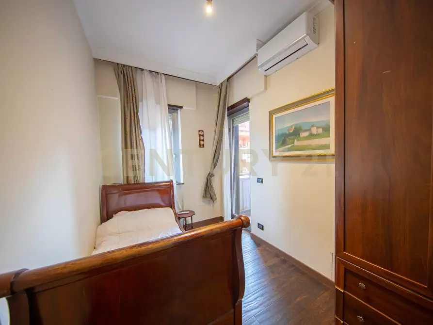 Immagine 21 di Trilocale in vendita  in Via Aurelia 301 a Roma