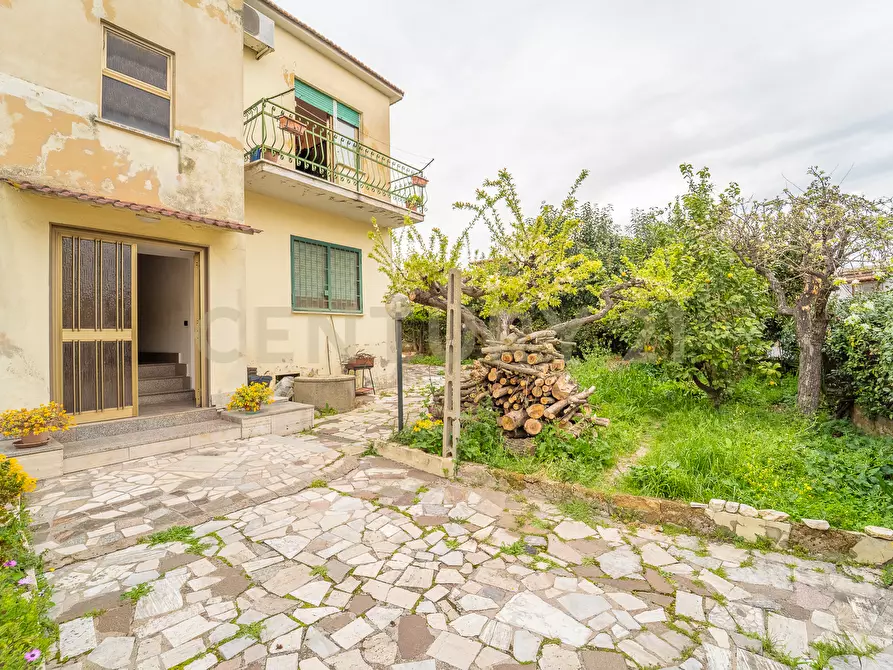 Immagine 51 di Pentalocale in vendita  in Via Due Giugno 66 a Fonte Nuova