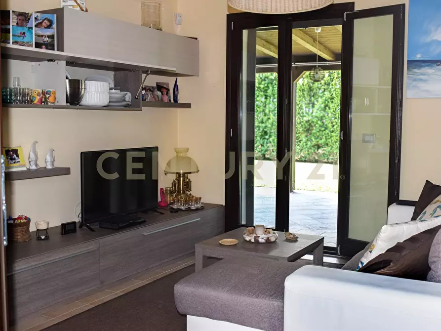 Immagine 34 di Villa in vendita  in Contrada Gisira 2/A a Augusta