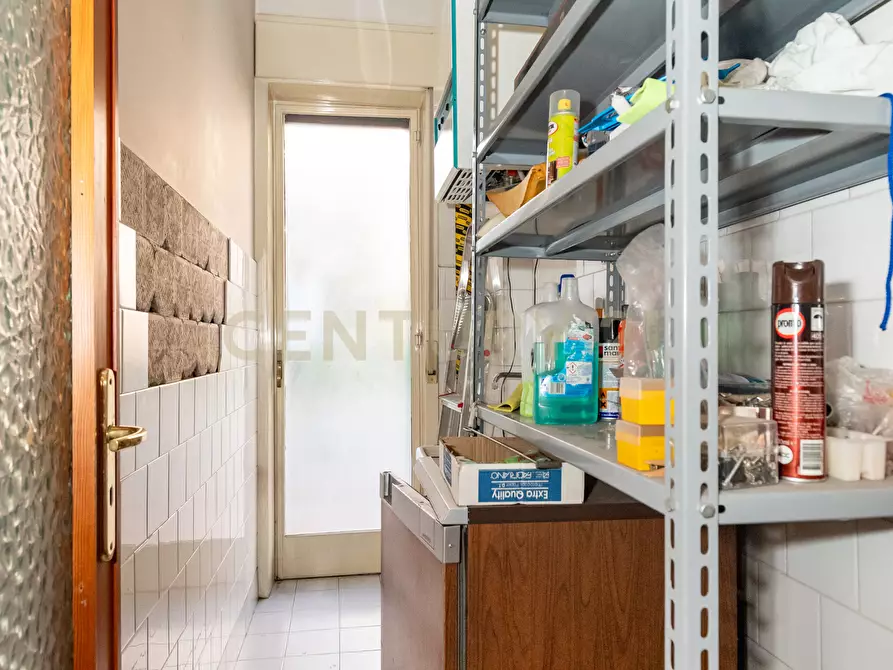 Immagine 28 di Pentalocale in vendita  in Via Convento del Carmine 5 a Tremestieri Etneo