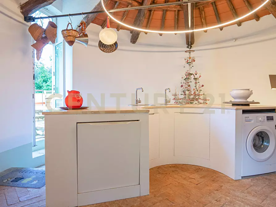 Immagine 15 di Villa in vendita  in Via Cassia 1951 a Roma