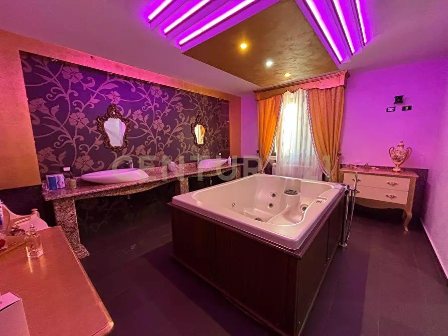 Immagine 39 di Pentalocale in vendita  in Via Giuseppe Basile 2 a Agrigento