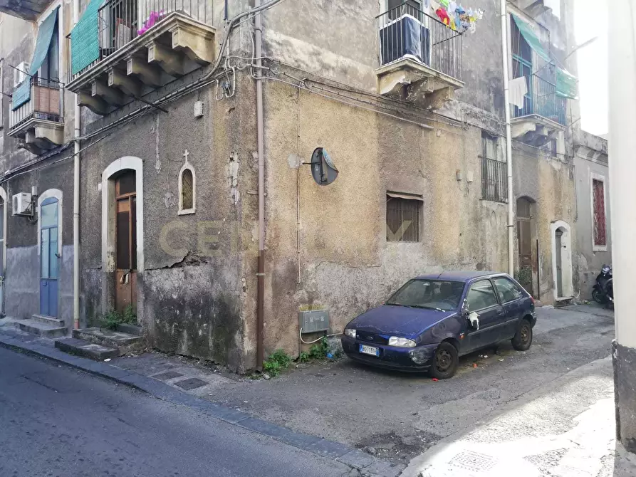 Immagine 18 di Trilocale in vendita  in Via F. Bianco 1 a Catania