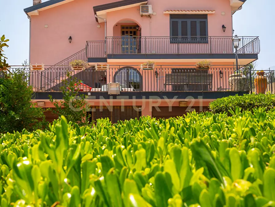 Immagine 63 di Villa in vendita  in Via Salemi 18 a Mascalucia