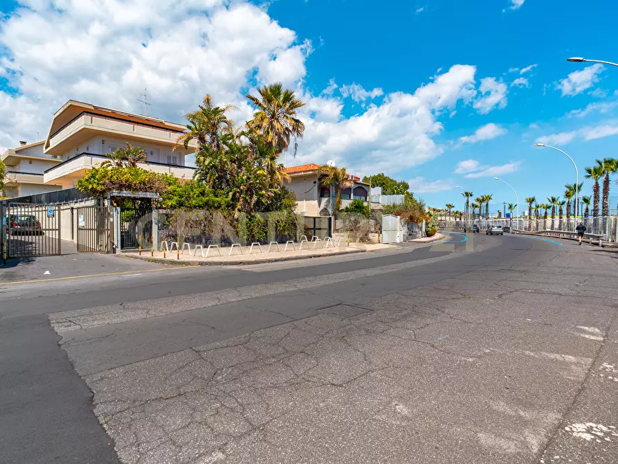 Immagine 57 di Villa in vendita  in Via G. Pezzana 9 a Aci Castello