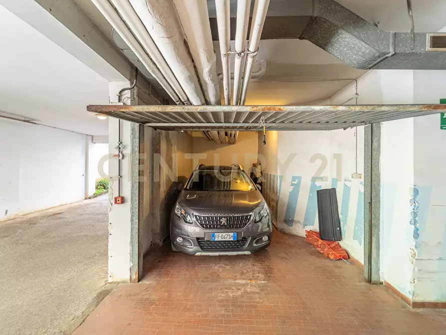 Immagine 76 di Attico in vendita  in Viale Cortina d'Ampezzo 199 a Roma