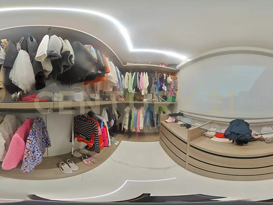 Immagine 104 di Villa in vendita  in Via Sant' Andrea 8 a Catania