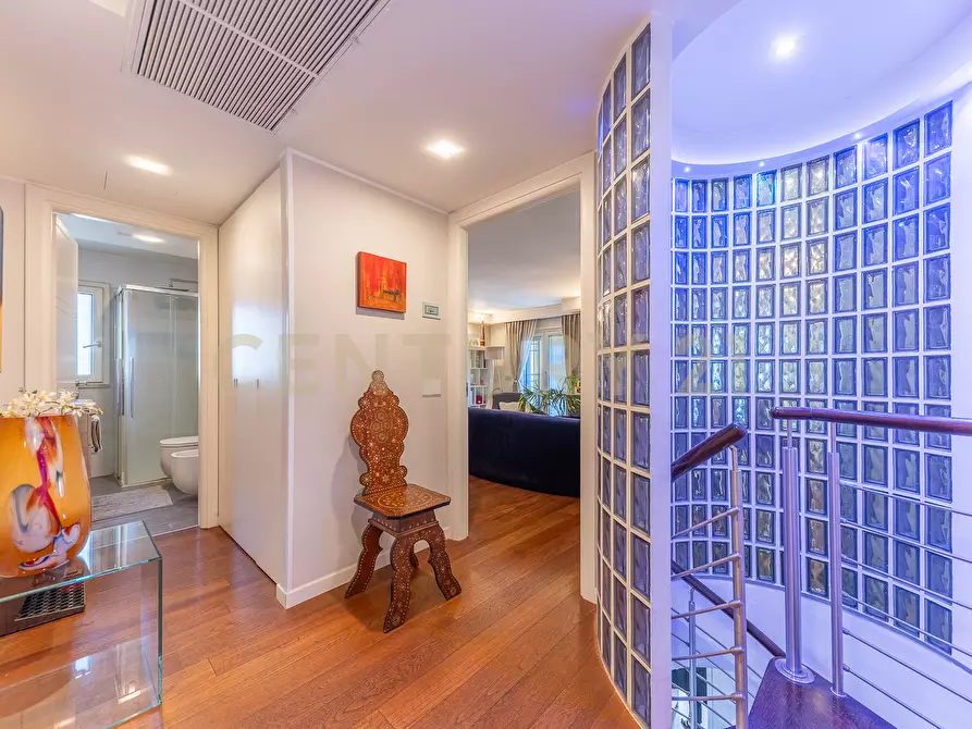 Immagine 9 di Attico in vendita  in Viale Carmelo Bene 320 a Roma