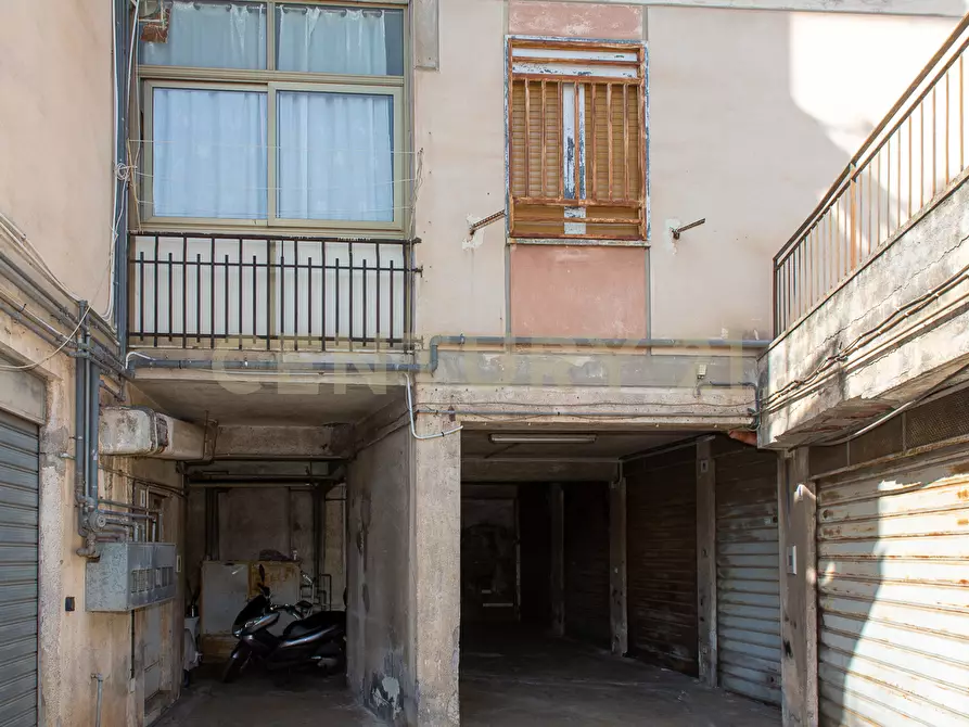 Immagine 28 di Bilocale in vendita  in Via Madonna di Fatima 71 a Gravina Di Catania
