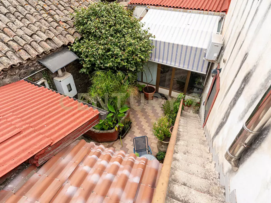 Immagine 31 di Casa indipendente in vendita  in Piazza Guglielmo Marconi 1 a Camporotondo Etneo
