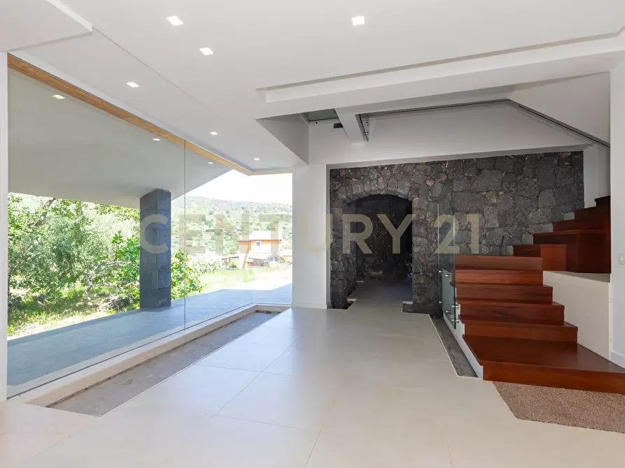 Immagine 28 di Villa in vendita  in SS284 a Adrano