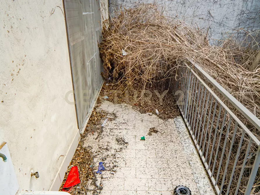 Immagine 19 di Locale commerciale in vendita  in Via Provinciale 194 a Santa Venerina