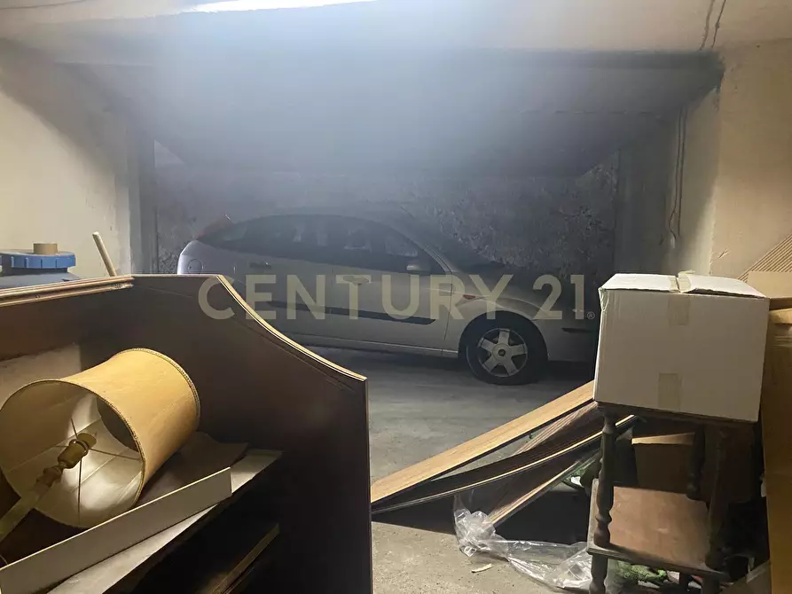 Immagine 13 di Garage in vendita  in Via Balatelle 11 a San Giovanni La Punta