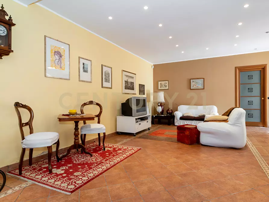 Immagine 52 di Villa in vendita  in Via Alcaloro Petrone 47 a Viagrande