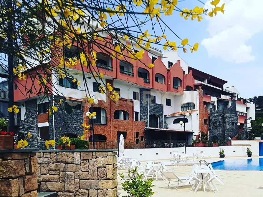 Immagine 5 di Albergo/B&B/Residence in vendita  in Via Etnea 163 a Nicolosi