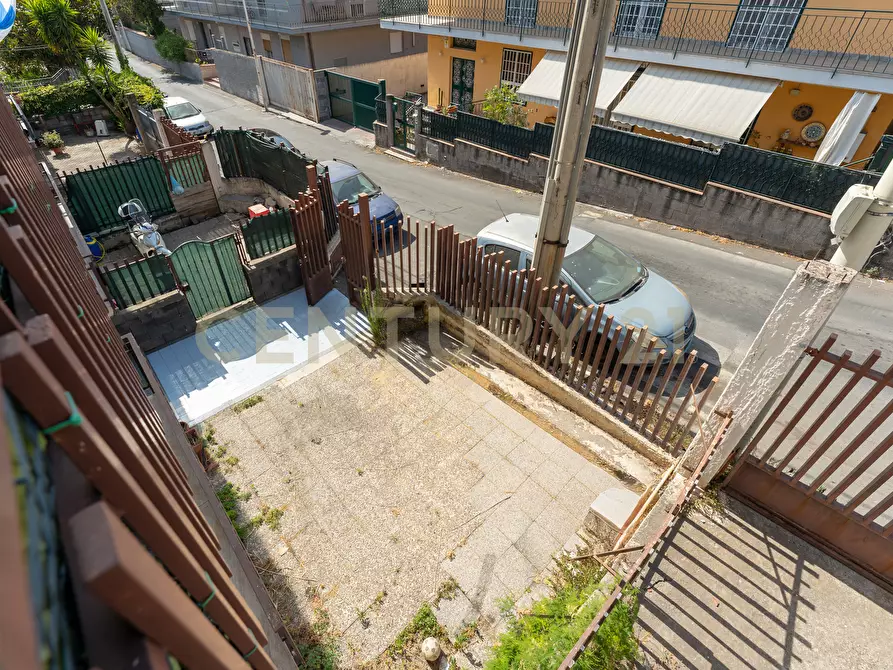 Immagine 24 di Pentalocale in vendita  in Via Antonio de Curtis 27 a Misterbianco