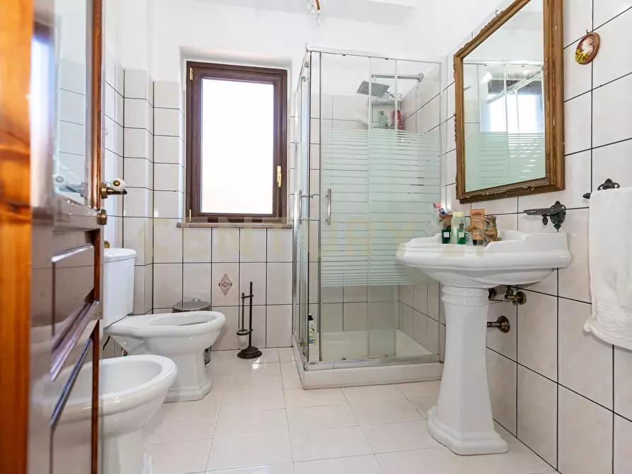 Immagine 29 di Casa indipendente in vendita  in Via Alessandria 80 a San Giovanni La Punta