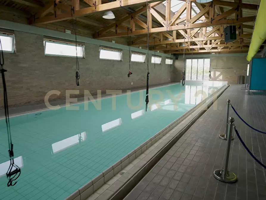 Immagine 15 di Attività commerciale in vendita  in Via Napoli sn a Aci Castello