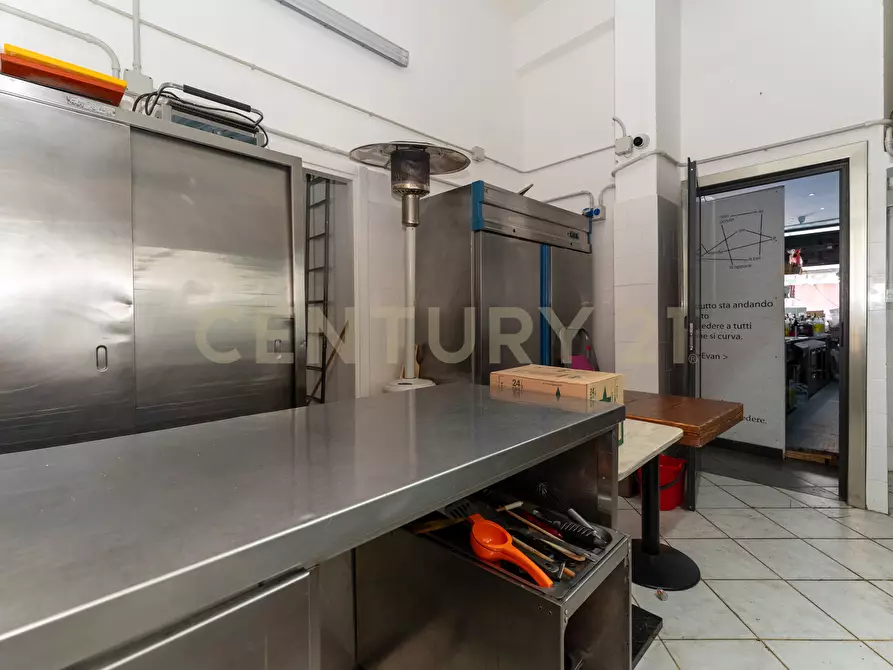 Immagine 30 di Pizzeria / Pub in vendita  in Via Zolfatai 9 a Catania