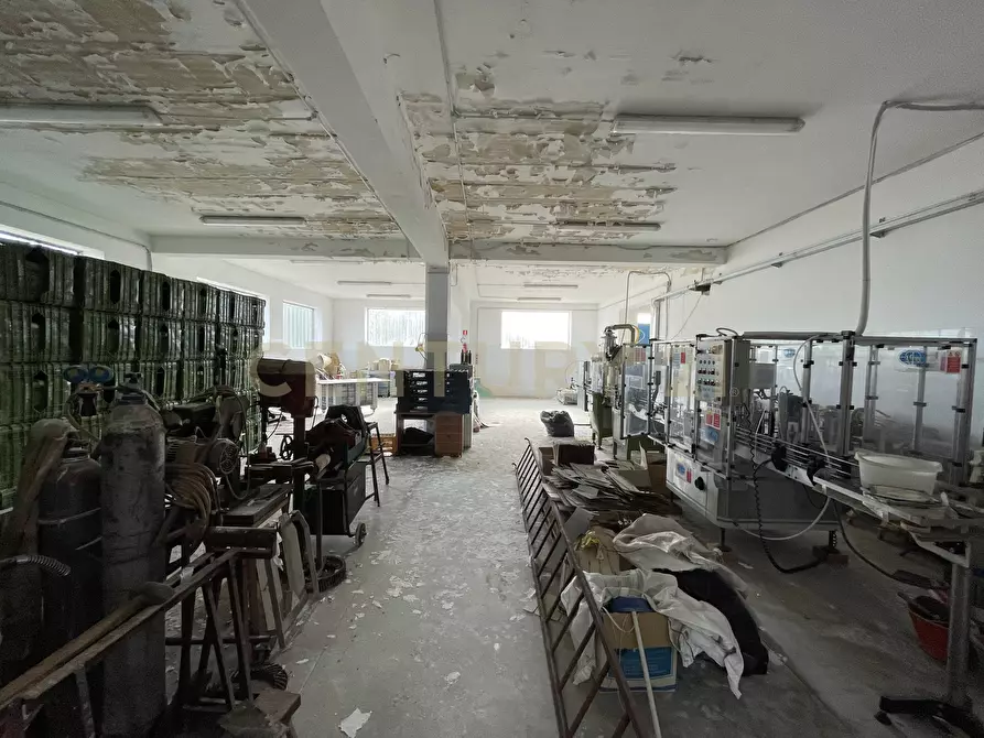 Immagine 100 di Attività artigianale in vendita  in Via Santisi a Motta D'affermo