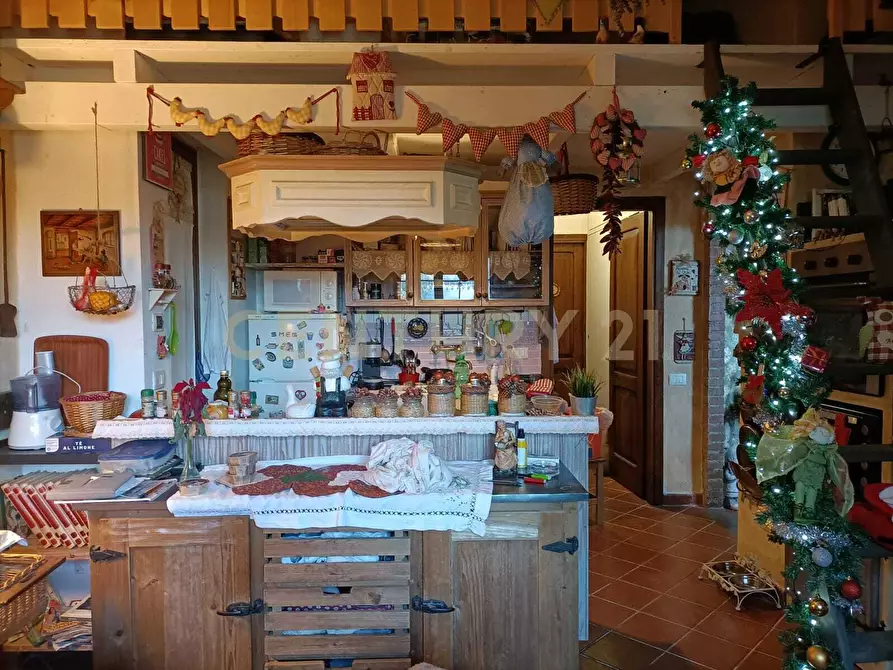 Immagine 1 di Porzione di casa in vendita  in Via Tribuno Tonini 1010 a Semproniano