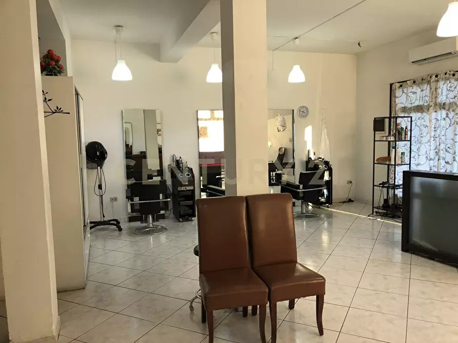 Immagine 3 di Locale commerciale in vendita  in Via Trieste 1 a Bovolone