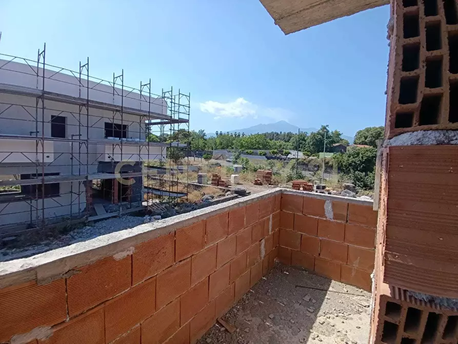 Immagine 32 di Casa bifamiliare in vendita  in VIA LEONCAVALLO 7 a Aci Sant'antonio