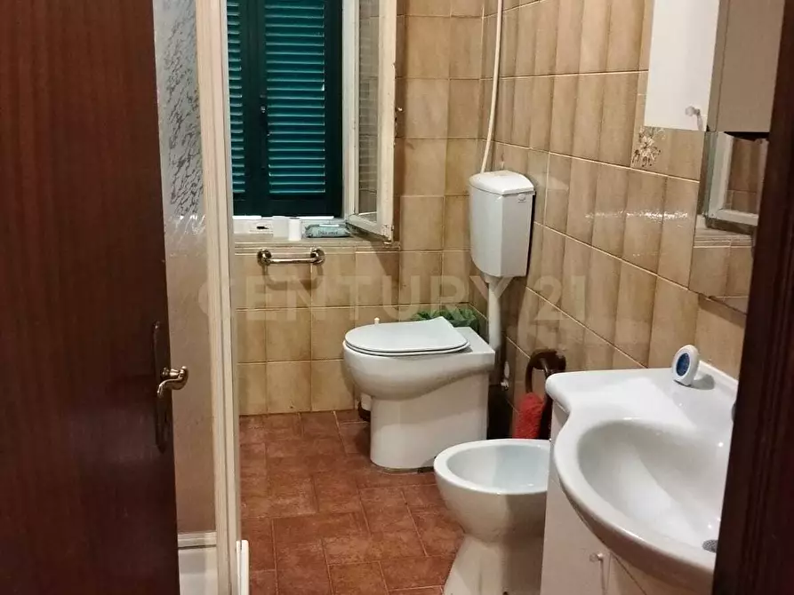 Immagine 8 di Trilocale in vendita  in Largo Centurie 26 a Roccastrada