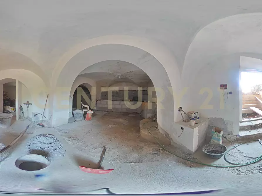 Immagine 53 di Villa in vendita  in Via Quartiere Longo 18 a Aci Castello