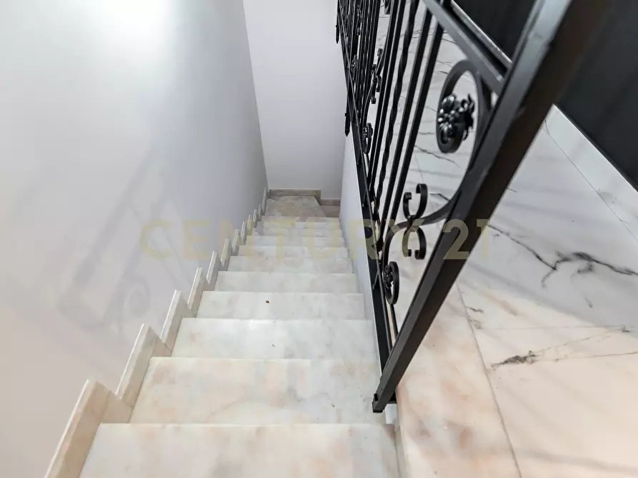 Immagine 29 di Quadrilocale in affitto  in Via Vampolieri 34 a Aci Catena
