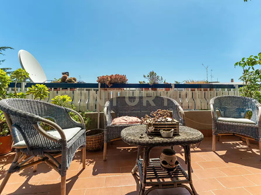 Immagine 22 di Pentalocale in vendita  in Via Cristoforo Colombo 1 a San Gregorio Di Catania