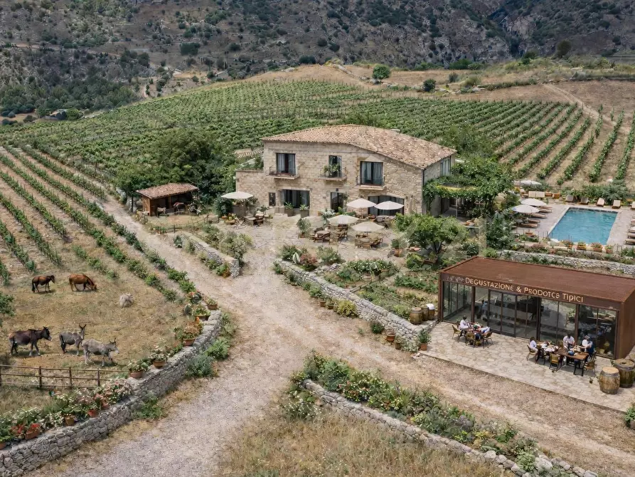 Immagine 1 di Villa in vendita  in SS115, km 323 SNC a Ragusa