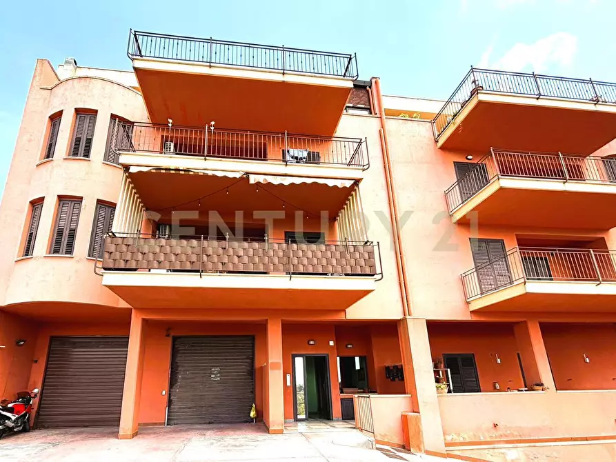 Immagine 16 di Pentalocale in vendita  in Via Giuseppe Basile 2 a Agrigento