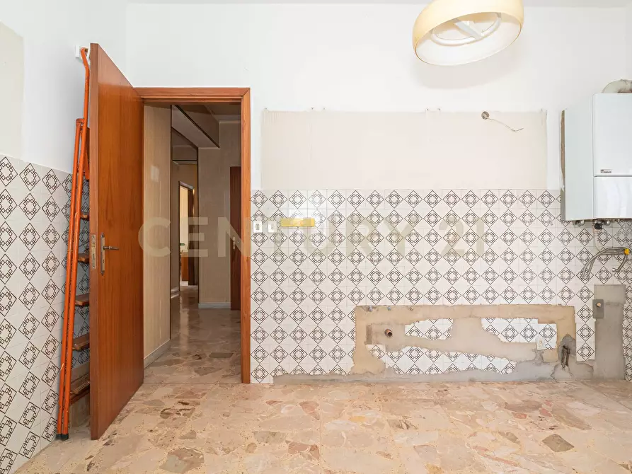 Immagine 19 di Pentalocale in vendita  in Via Roma 135 a Enna