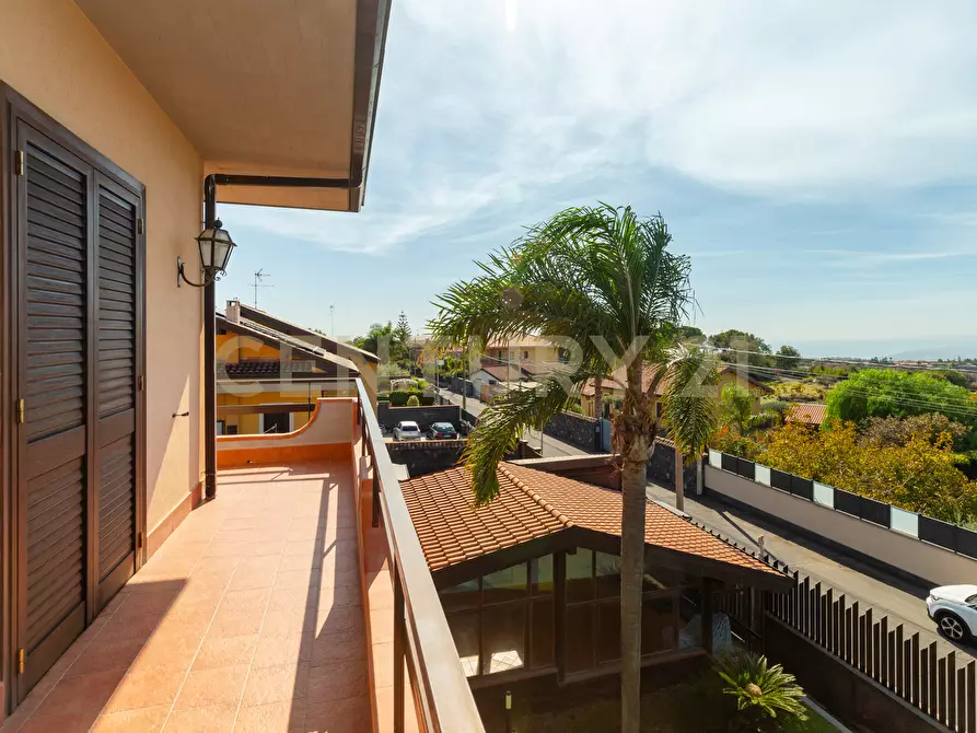 Immagine 39 di Villa in vendita  in Via Salemi 19 a Mascalucia