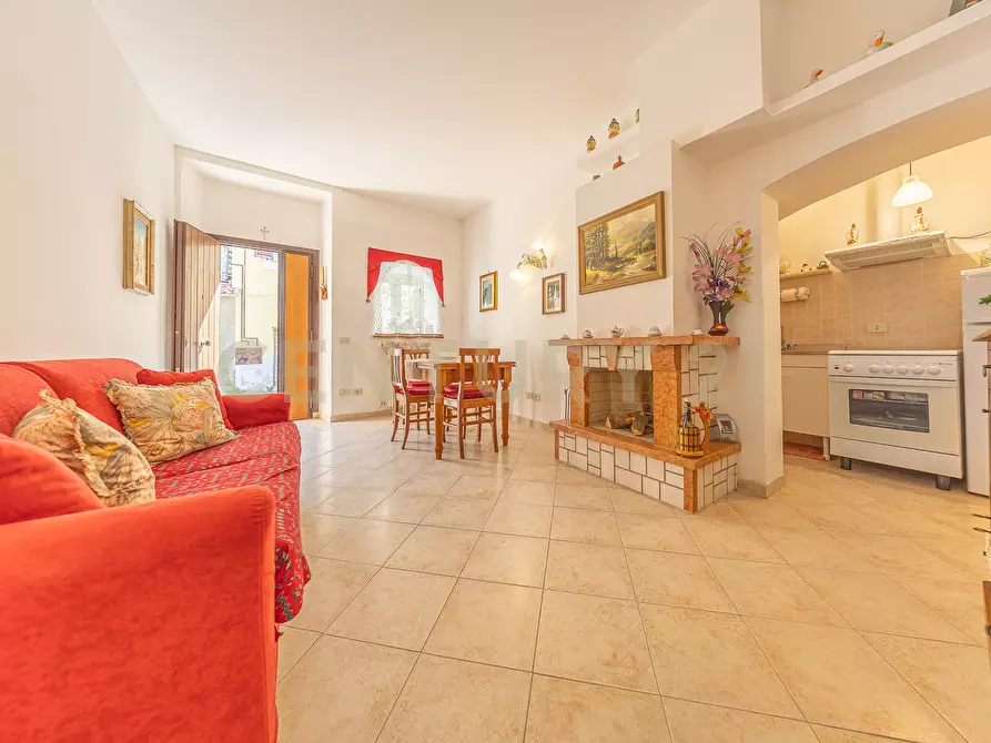 Immagine 1 di Bilocale in vendita  in Borgo di Sotto 33 a Roma