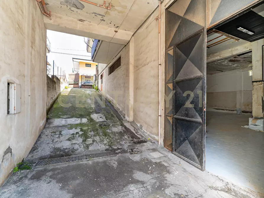 Immagine 10 di Garage in vendita  in Via Antonio de Curtis 27 a Misterbianco