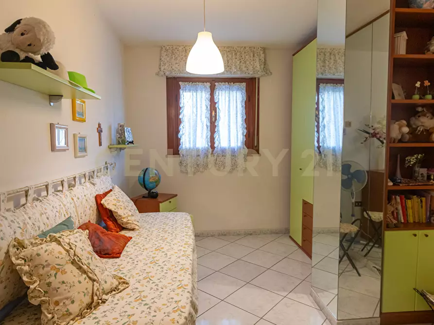 Immagine 18 di Quadrilocale in vendita  in Via Bartoli 5 a Follonica