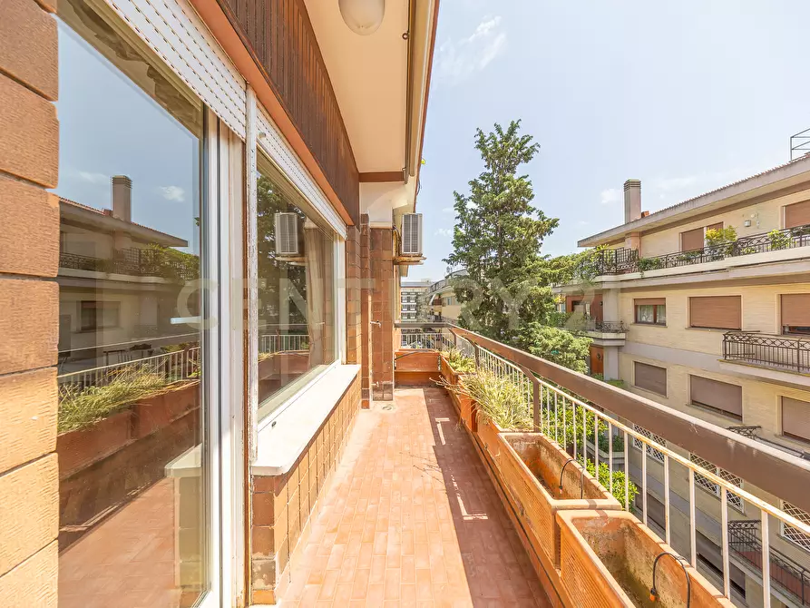 Immagine 5 di Trilocale in vendita  in Via Bevagna 56 a Roma