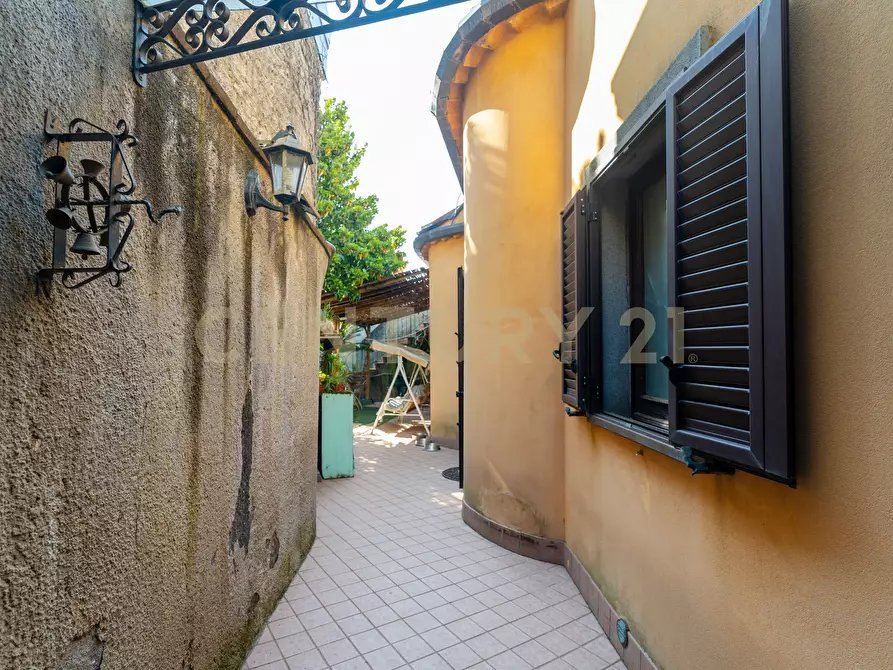 Immagine 49 di Casa indipendente in vendita  in Via Etnea 419 a Tremestieri Etneo