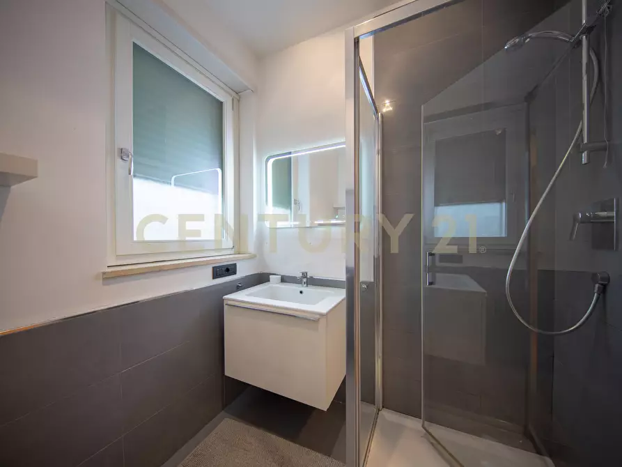 Immagine 17 di Bilocale in vendita  in Via Isotta Gaeta 15 a Roma