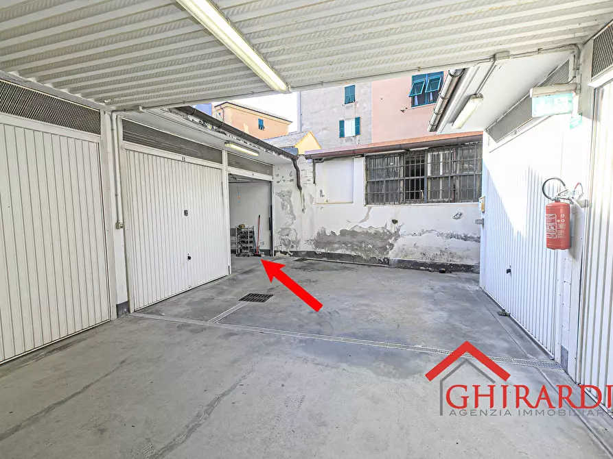 Immagine 6 di Garage in vendita  in Via Chiaravagna 77 R a Genova