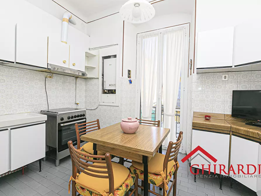 Immagine 11 di Trilocale in vendita  in Via Carlo Corsi 3 a Genova