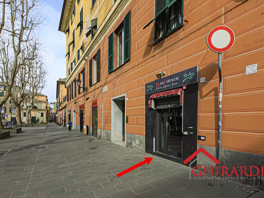 Immagine 24 di Locale commerciale in affitto  in Piazza Francesco Baracca 34r a Genova