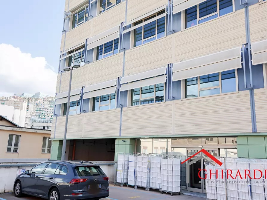 Immagine 31 di Ufficio in vendita  in VIA E. ALBARETO 21 a Genova