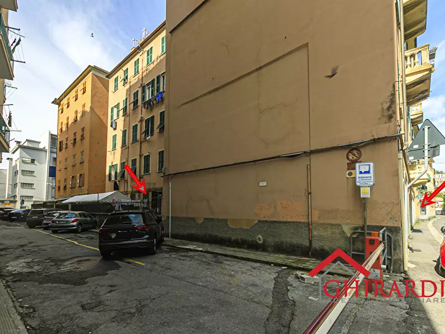 Immagine 16 di Magazzino in vendita  in Via Vado a Genova
