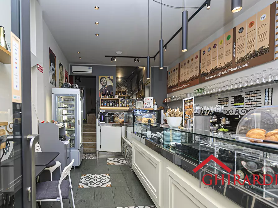 Immagine 1 di Attività commerciale in vendita  in Via Trento 52 a Genova