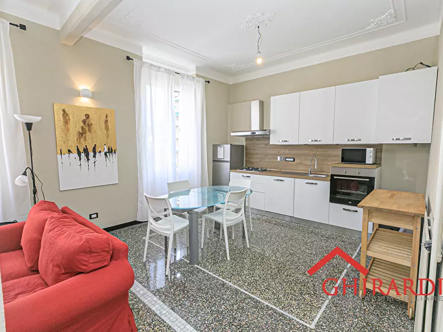 Immagine 1 di Trilocale in vendita  in VIA OTTAVA SOCIETà CASE 12 a Genova