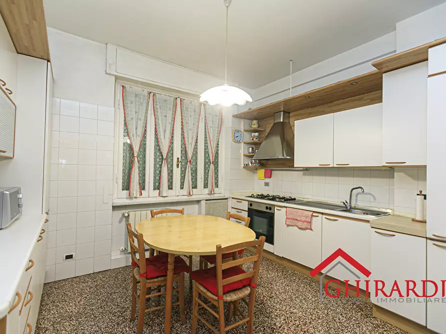 Immagine 9 di Quadrilocale in vendita  in Via Michele Erede 71 a Genova
