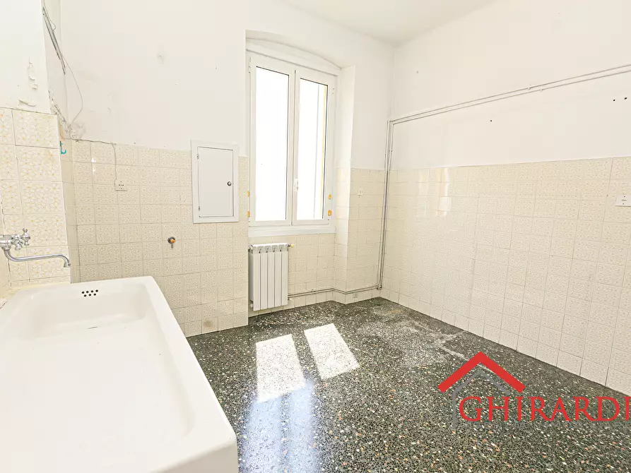 Immagine 12 di Bilocale in vendita  in VIA ANDREA DEL SARTO 15 a Genova